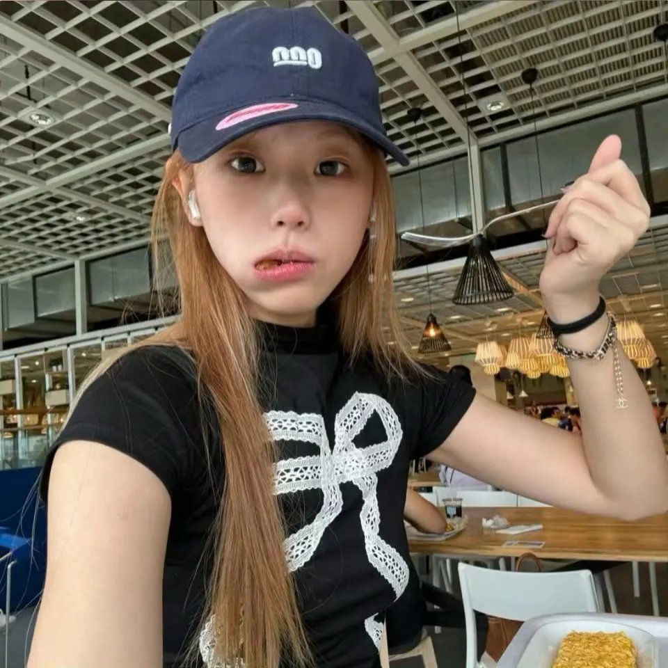 三月小姐